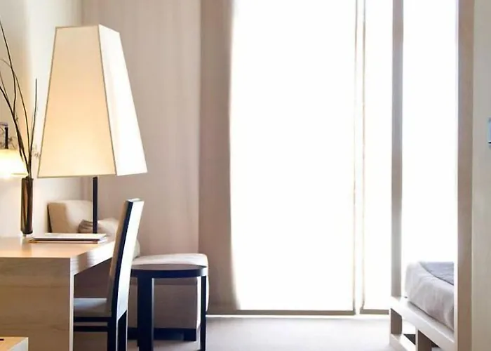 Lavanda Miravillas فندق 4*